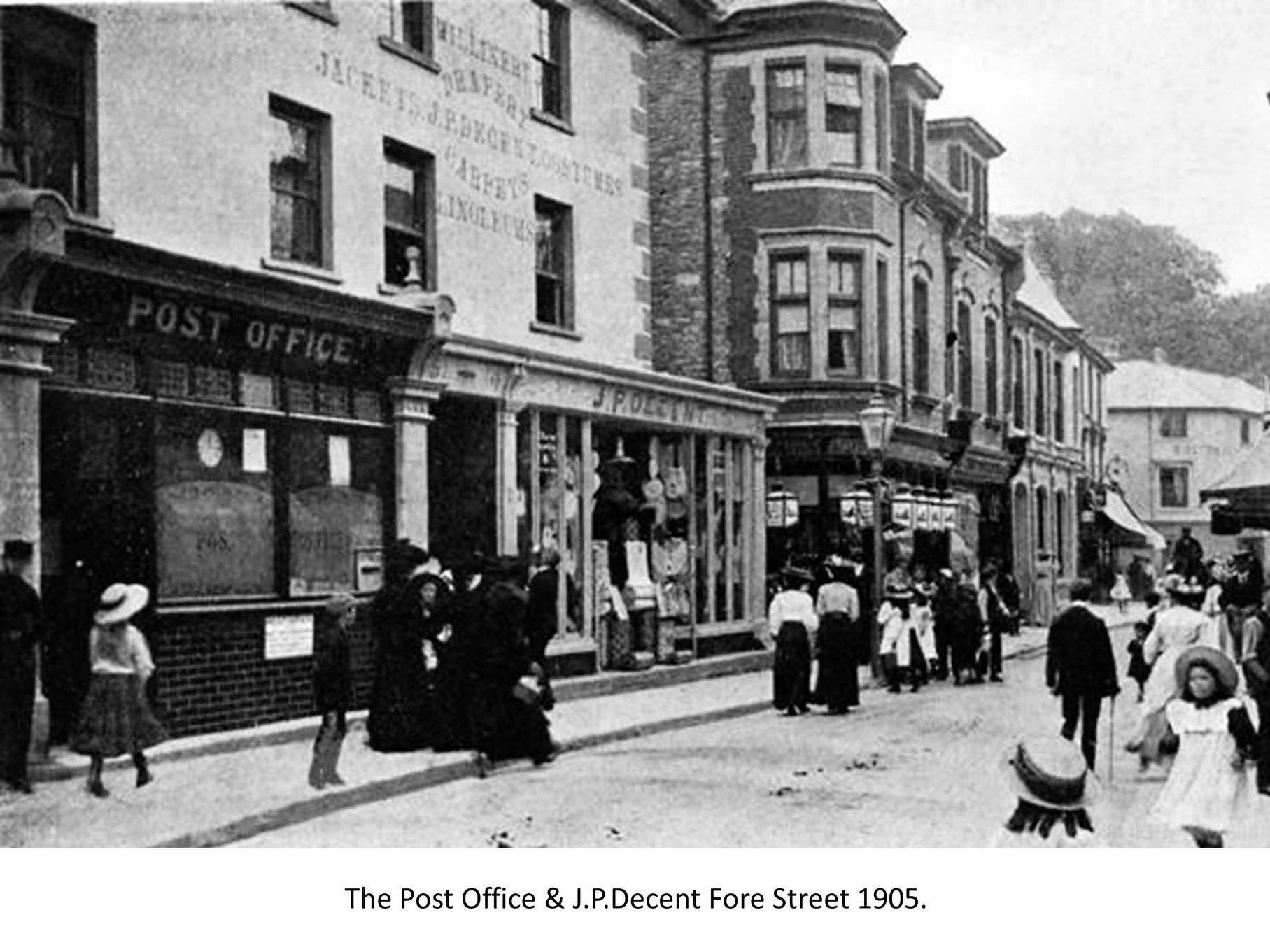 Decent’s Shop, Fore St. 1905, next to the private Decent’s steps